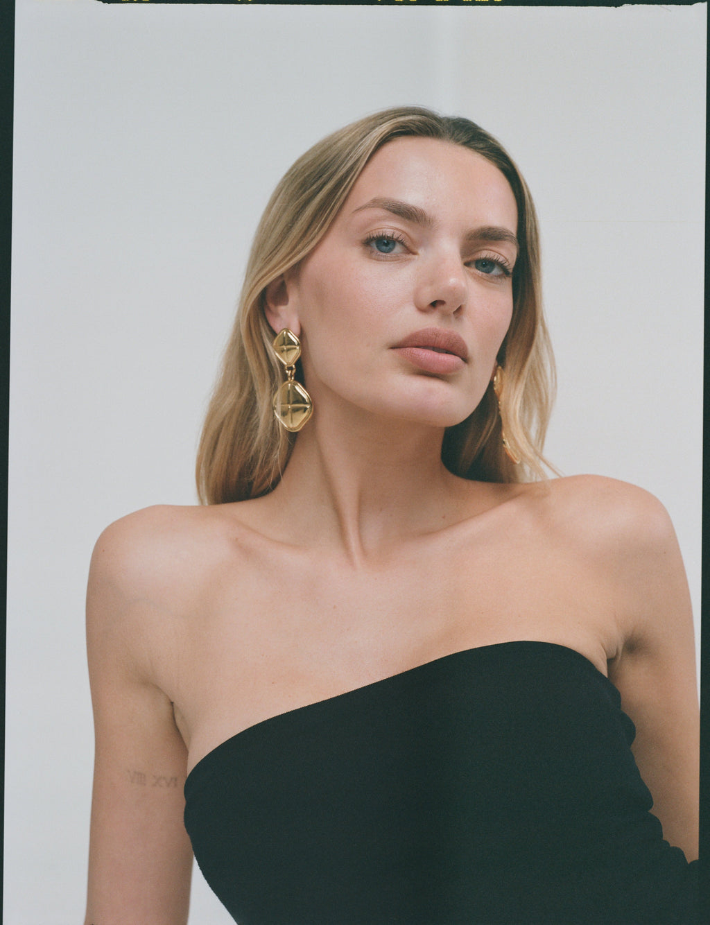 ALMA CLIP-ON EARRINGS - image 3