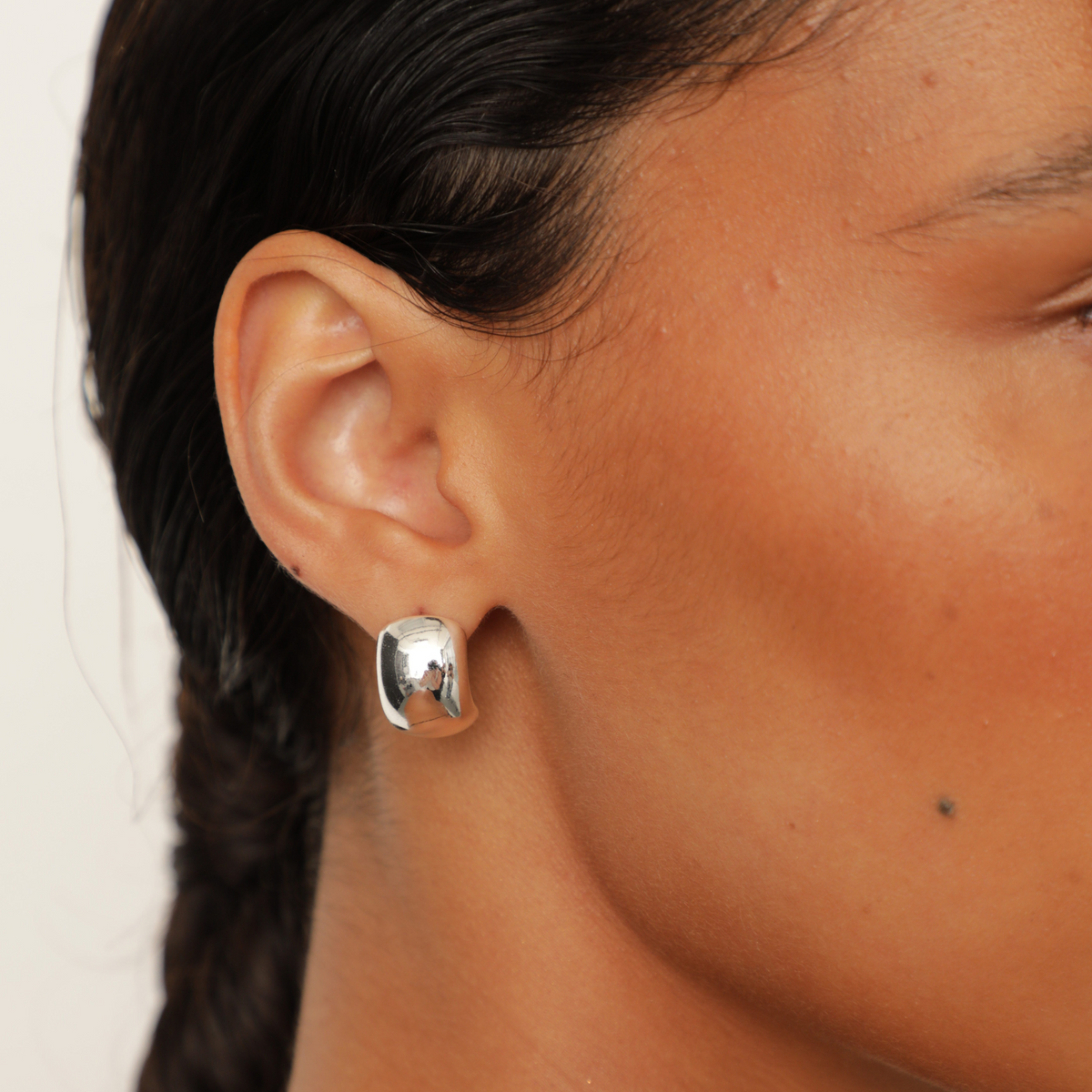 KY HOOP SMOOTH EARRINGS - image 2