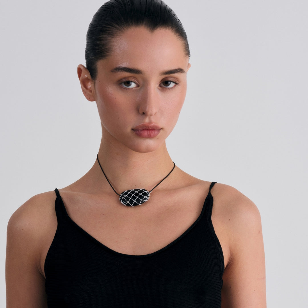 JULIA NET NECKLACE - image 12