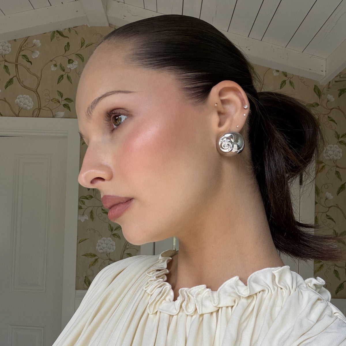 MARE EARRINGS - image 11