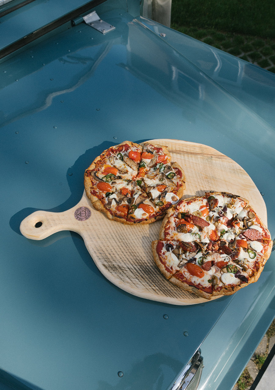 Old Pine Round Serving Board with Handle