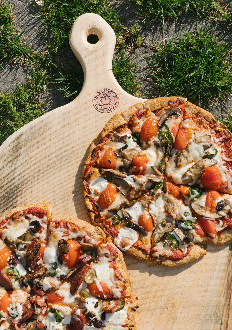 Old Pine Round Serving Board with Handle