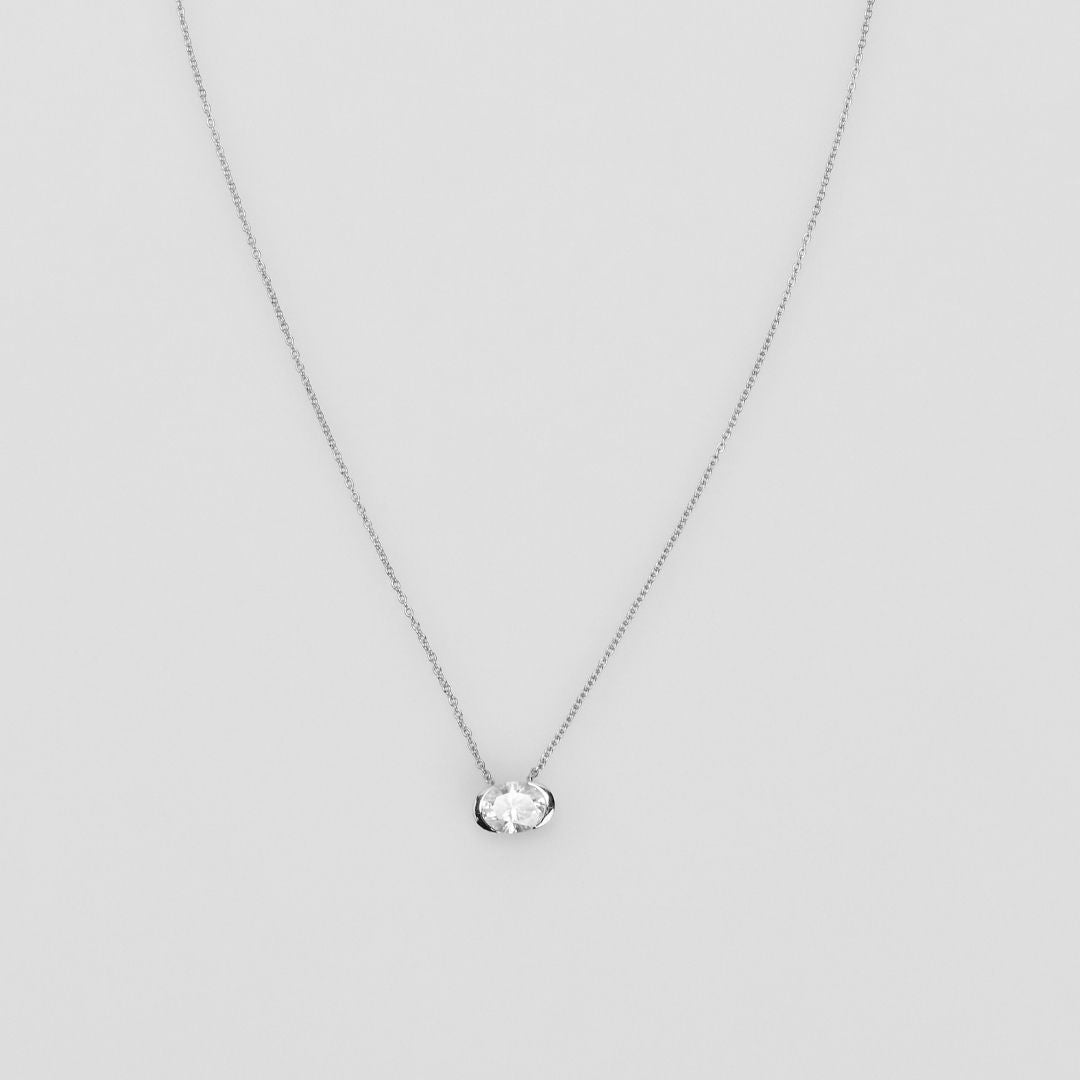 POISE NECKLACE - image 5