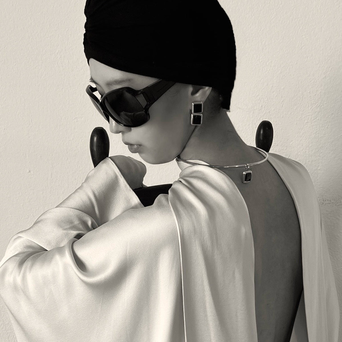 ARCHER DROP EARRINGS - image 5