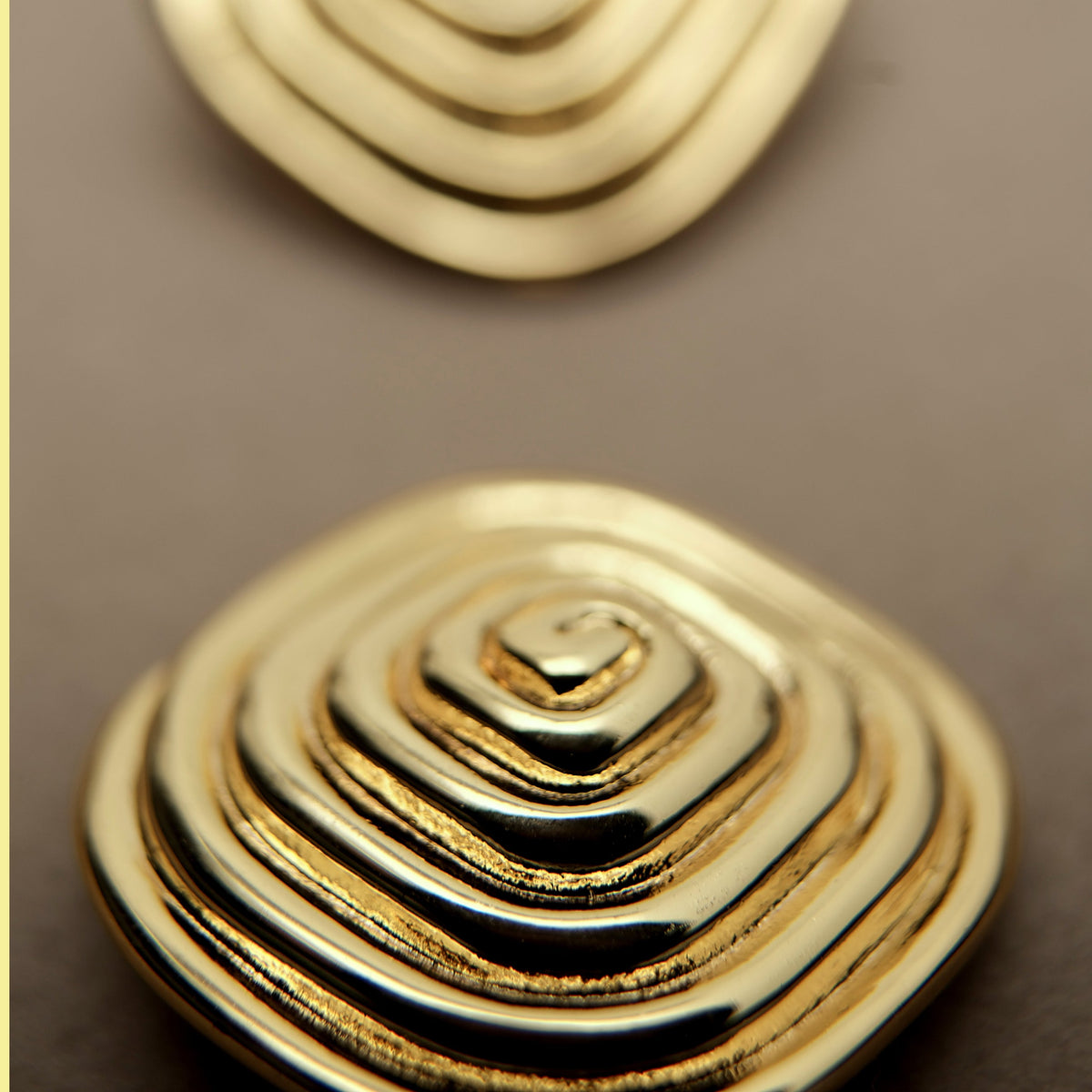 TRUSSO EARRINGS - image 8