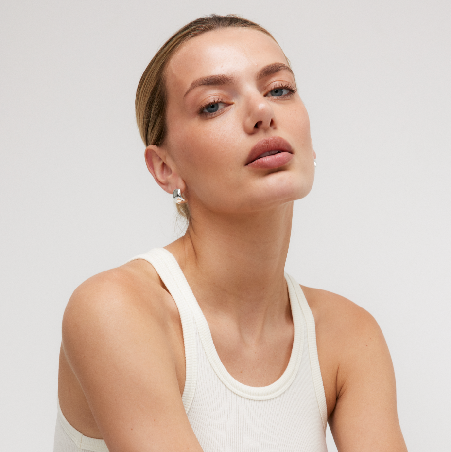 KY HOOP SMOOTH EARRINGS - image 4