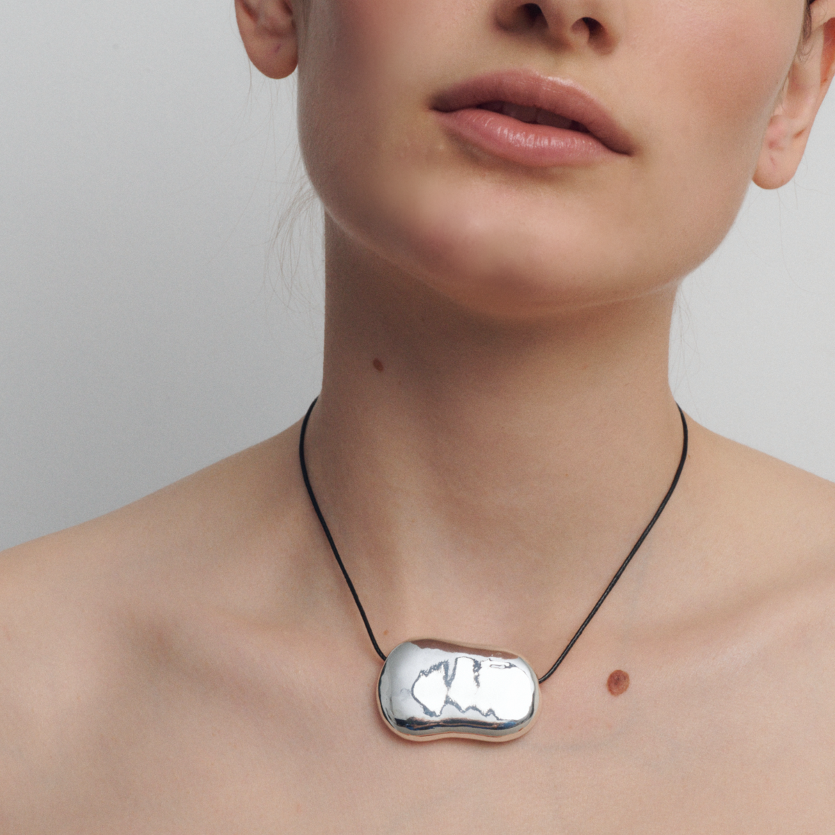 JULIA NECKLACE - image 8