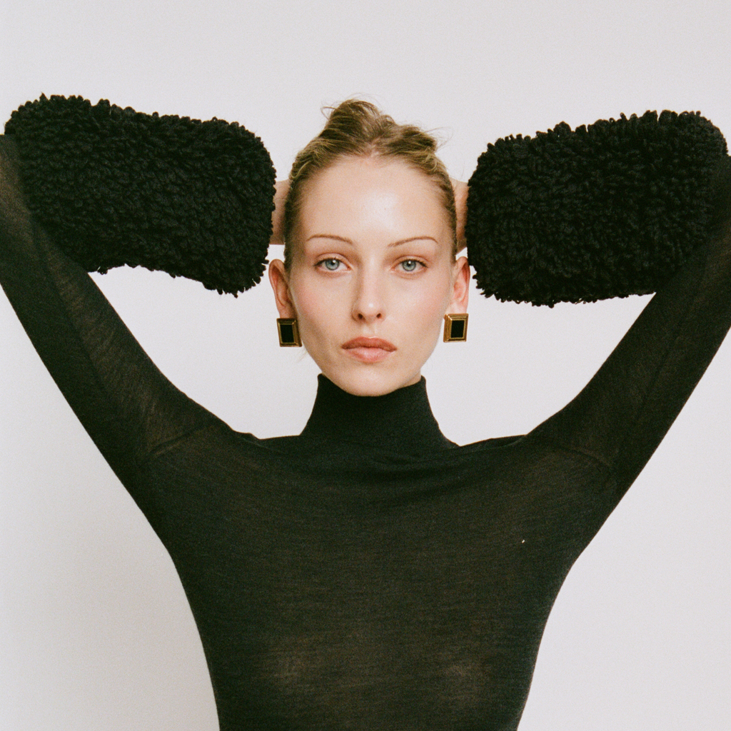 PLAZA EARRINGS - image 22