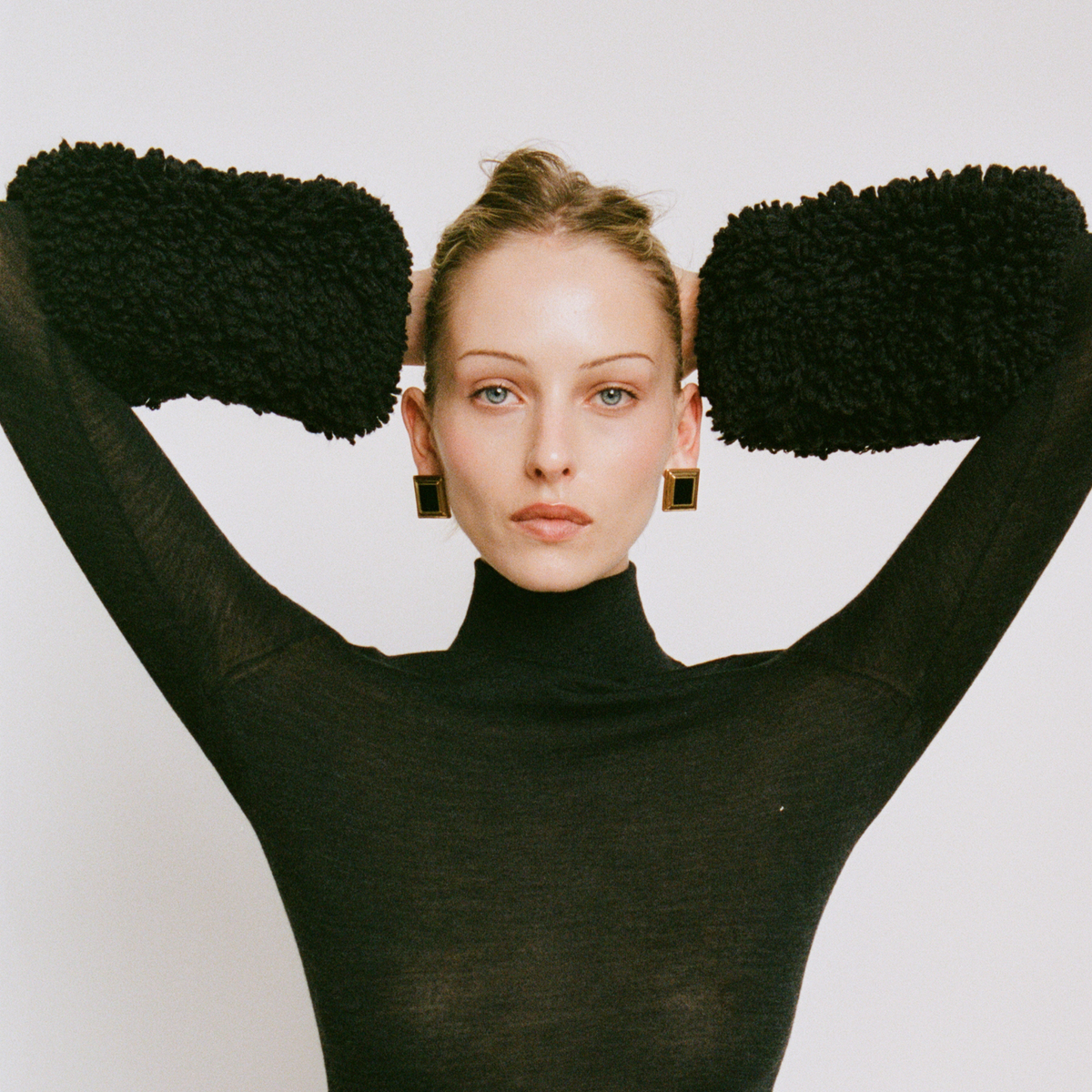 PLAZA EARRINGS - image 22
