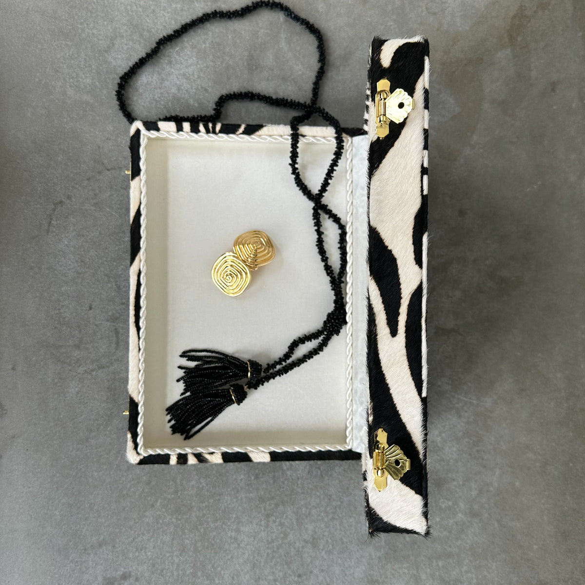 JEWELRY CASE - image 7