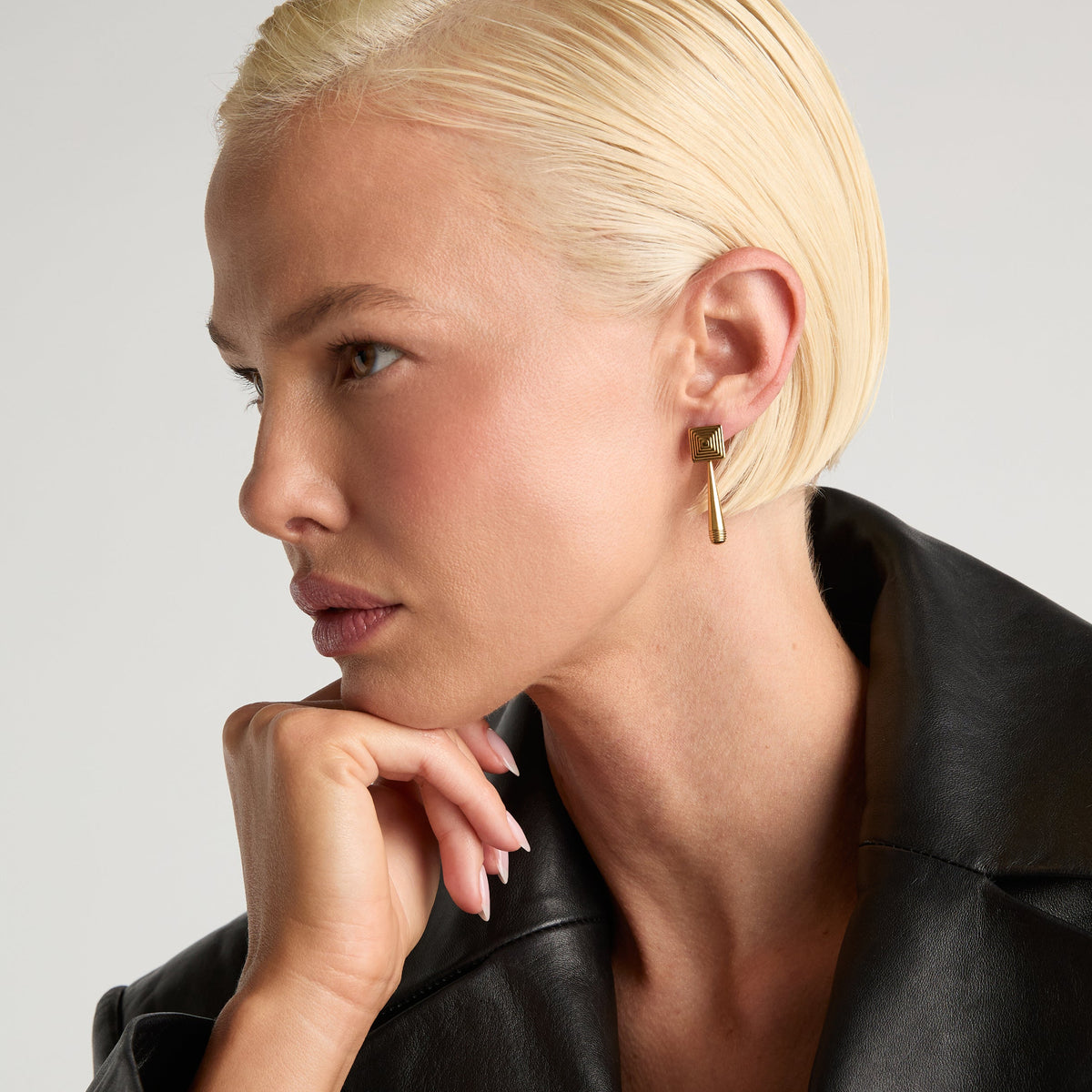 IRIS EARRINGS - image 13