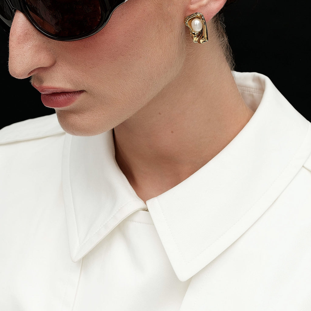 MOTHER OF PEARL EARRINGS - image 3