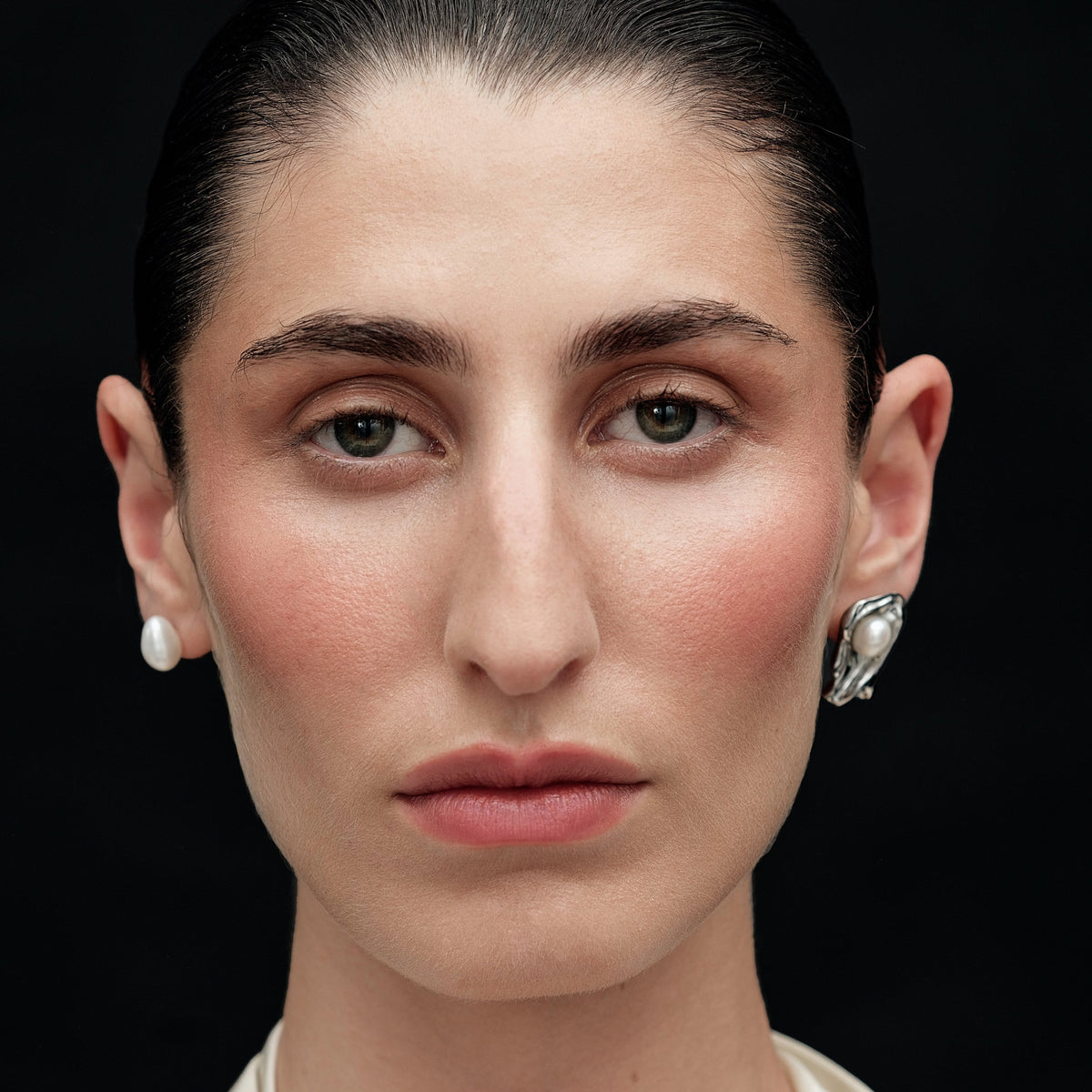 MOTHER OF PEARL EARRINGS - image 7