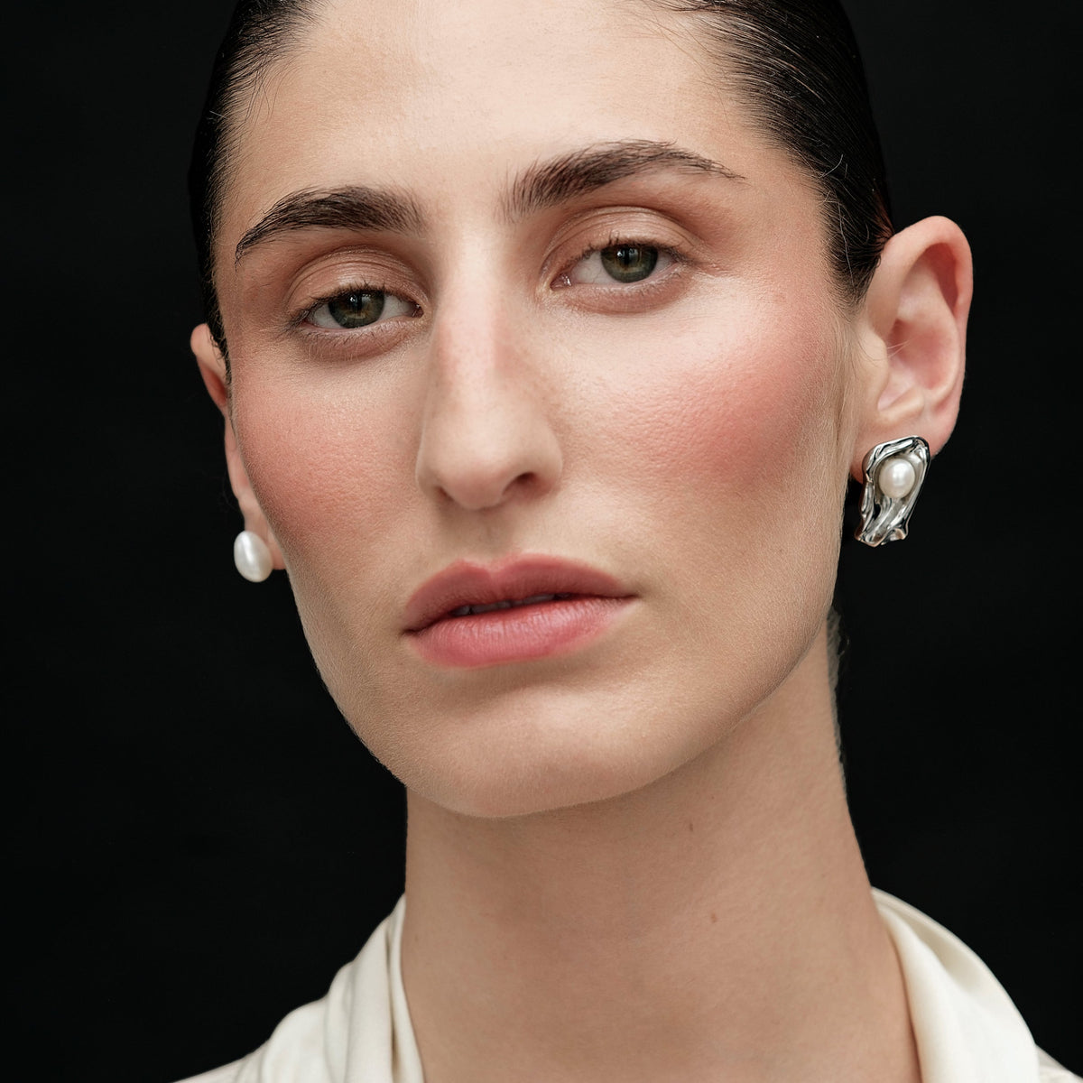 MOTHER OF PEARL EARRINGS - image 9