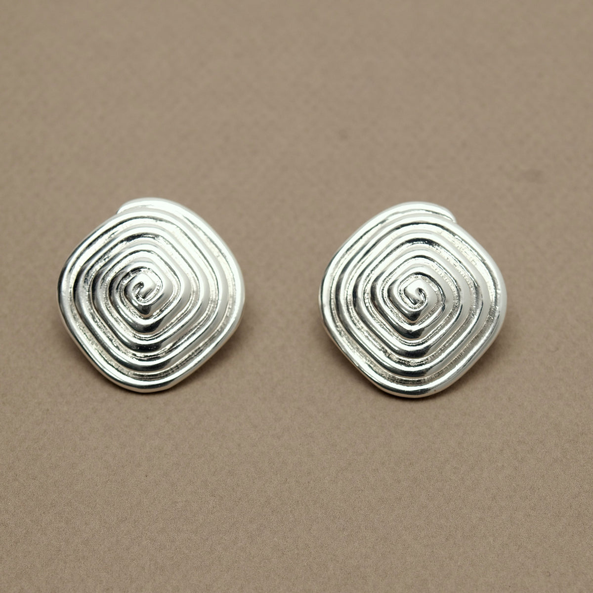 TRUSSO EARRINGS - image 5